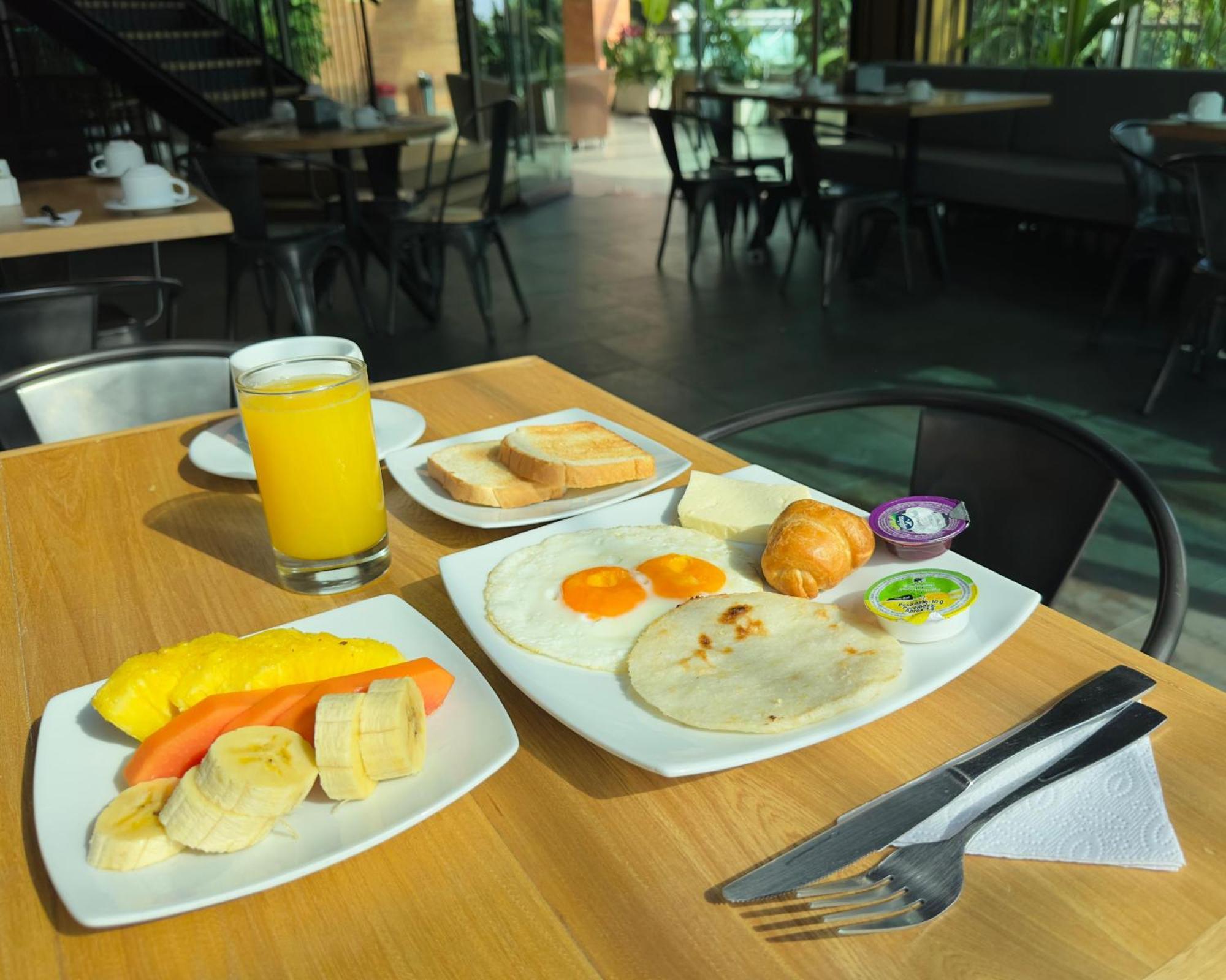 Hotel Casa Victoria Medellín Eksteriør bilde